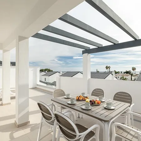 Seaside Serenity * إِستيبونا
